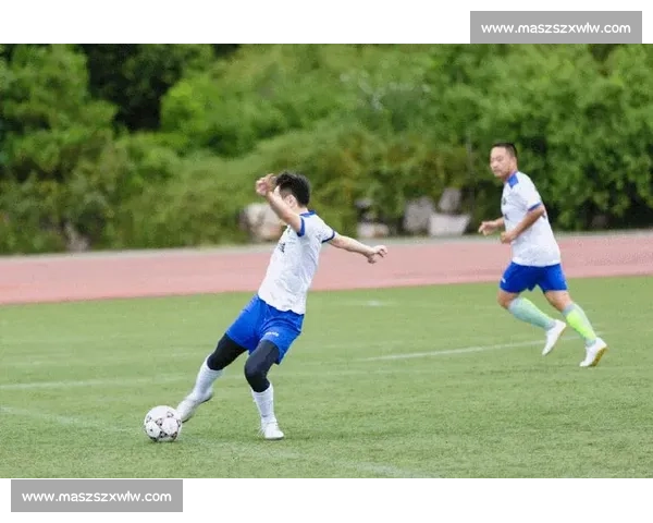 精彩足球赛事全程直播带你实时掌握赛场动态与精彩瞬间 - 副本